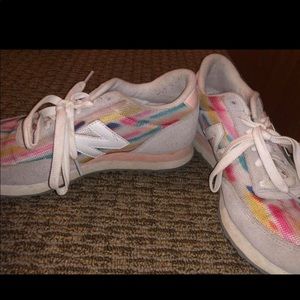 New balance women’s tennis shoes